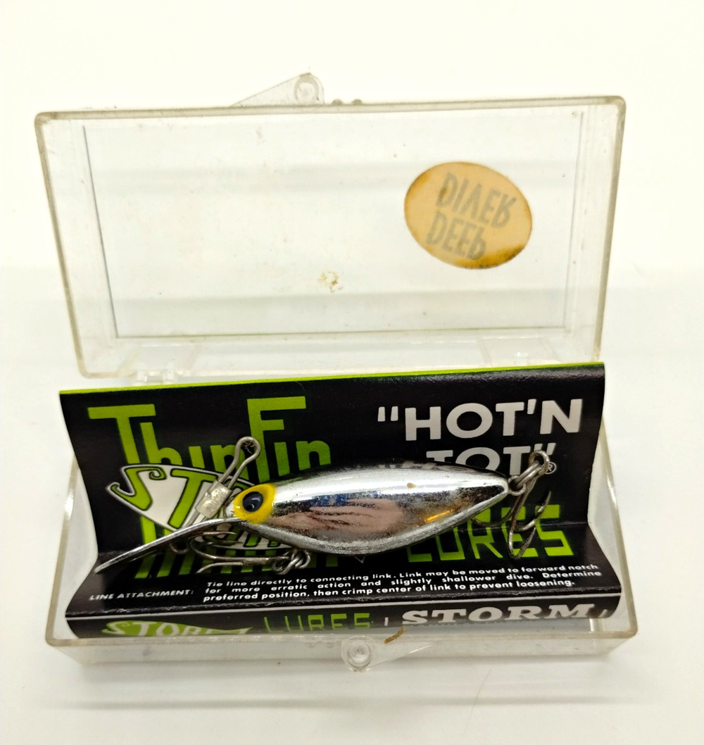 Storm Hot'N Tot Thin Fin Deep Diver Crankbait 2in 1/4oz Silver/Black 12ft